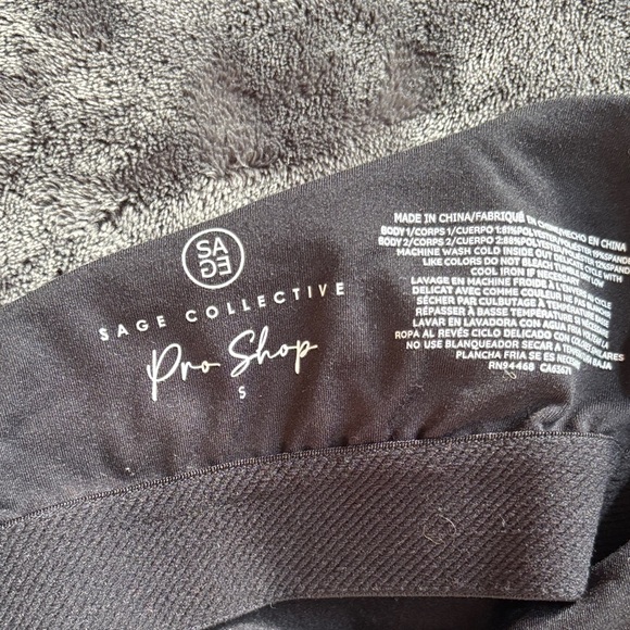 Sage Collective Black Activewear Dress - Picture 2 of 4